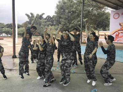 棒谷启辰星 聚是一团火，散是满天星，组织表演活动彰显棒谷人风采